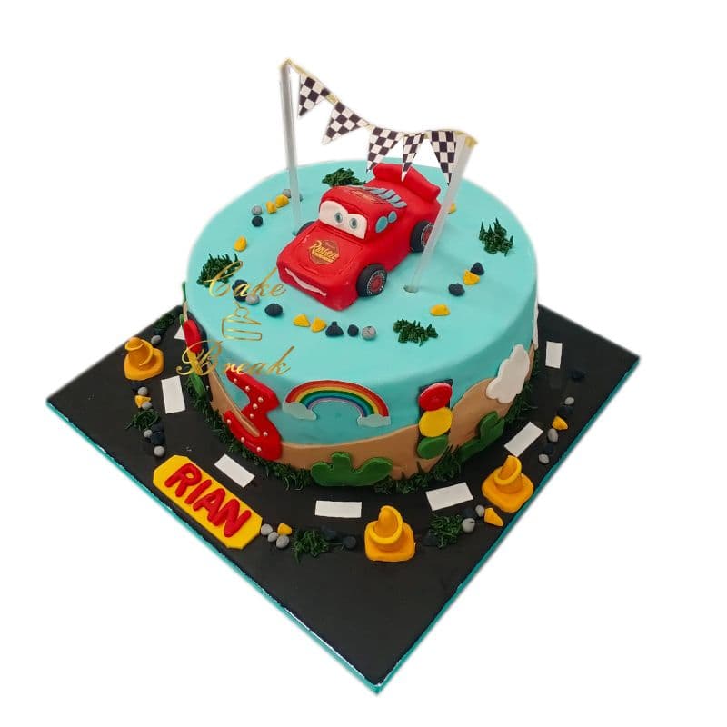 Cars Lightning Mcqueen Cake view 3